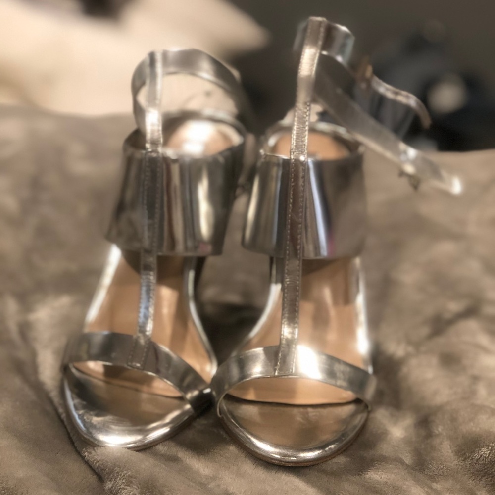 BCBGMAXAZRIA Noella Sandals in Silver